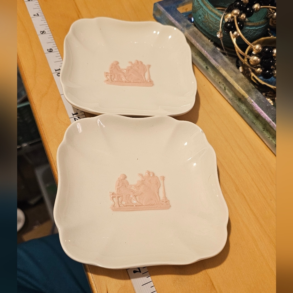 Set of 2 vintage Wedgwood small ring/trinket dishes/plates